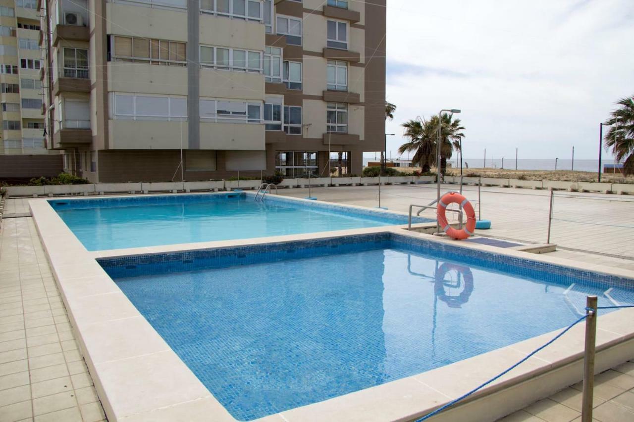 Wonderful Studio Apartment In Front Of The Beach Costa da Caparica Exterior photo