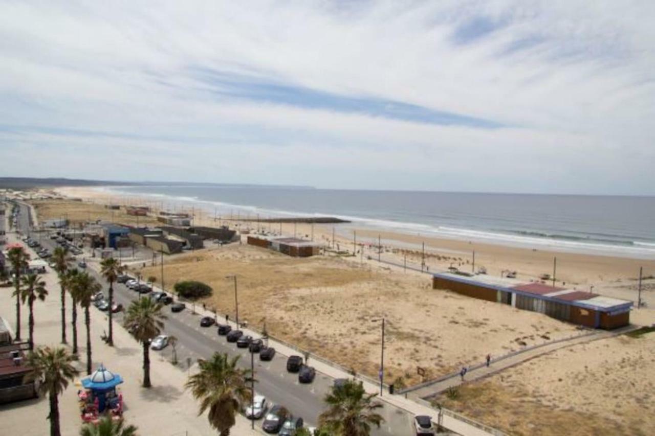 Wonderful Studio Apartment In Front Of The Beach Costa da Caparica Exterior photo